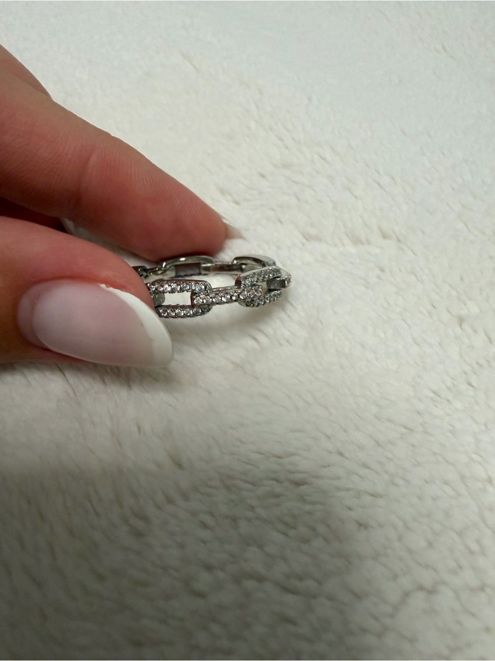 Sparkling Silver Link Ring with Cubic Zirconia - Women's Fashion Band